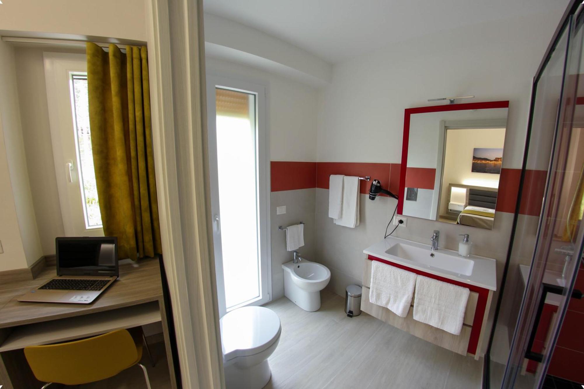 Yeasy Smart Guest house