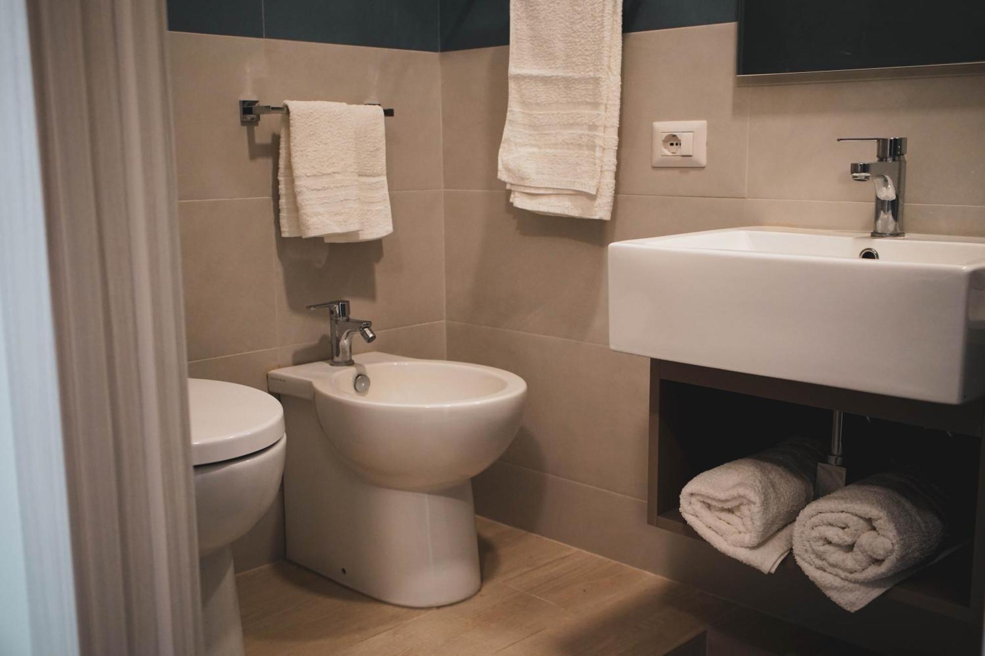 Yeasy Smart Guest house *
